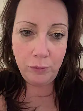 Snapshot of xsexycurvymilf chatting on February 2025 12:29:01 PM xsexycurvymilf online show from February 2025 12:29:01 PM