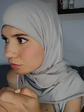 Snapshot of hanaa_18 chatting on June 2026 07:06:02 PM hanaa 18 online show from June 2026 07:06:02 PM