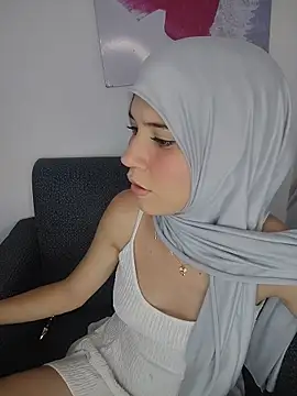 Snapshot of hanaa_18 chatting on July 2026 06:12:01 PM hanaa 18 online show from July 2026 06:12:01 PM