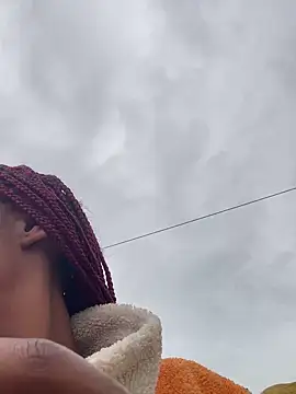 Dellah26 online show from April 2026 07:05:01 AM