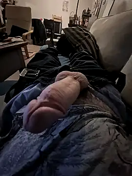 Snapshot of MarkBigDick35 chatting on December 2024 10:37:01 PM MarkBigDick35 online show from December 2024 10:37:01 PM