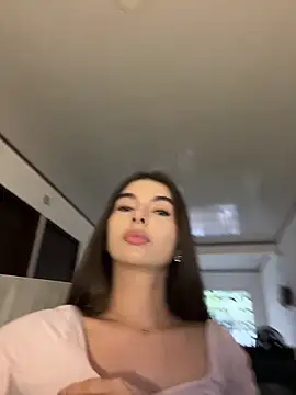 Snapshot of Coralinee_01 chatting on April 2026 10:29:02 PM Coralinee 01 online show from April 2026 10:29:02 PM