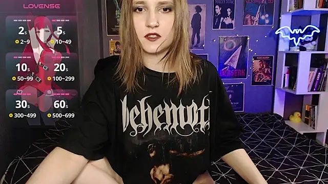 Snapshot of Viper_kiss chatting on April 2026 05:04:02 PM Viper kiss online show from April 2026 05:04:02 PM