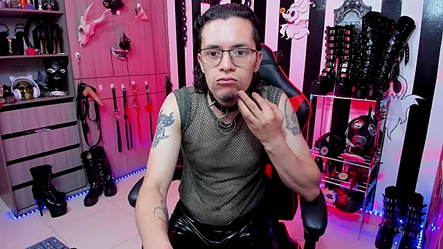 daven56 online show from February 2025 01:33:01 PM