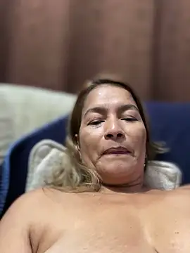 Snapshot of Jlo_69 chatting on February 2025 01:34:01 AM Jlo 69 online show from February 2025 01:34:01 AM