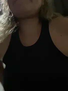 Snapshot of Jlo_69 chatting on March 2025 10:19:02 PM Jlo 69 online show from March 2025 10:19:02 PM