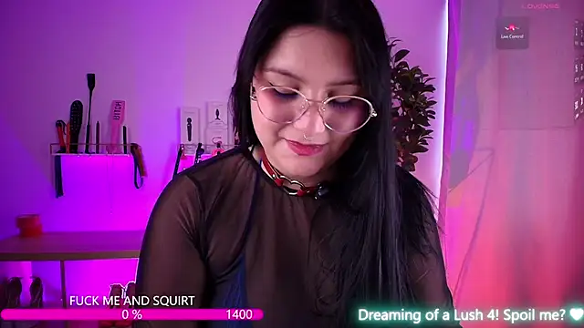 Snapshot of catha_cat chatting on May 2026 05:18:01 PM catha cat online show from May 2026 05:18:01 PM