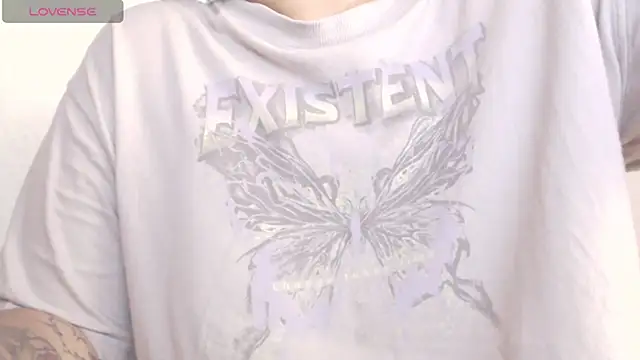 Snapshot of Amara18_ chatting on April 2026 06:23:02 PM Amara18 online show from April 2026 06:23:02 PM