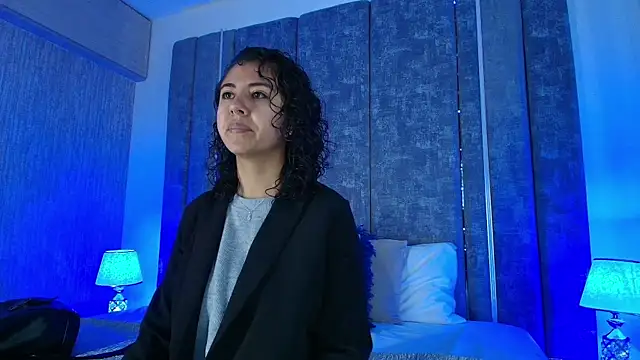 Amareto  online show from September 2025 12:17:02 PM