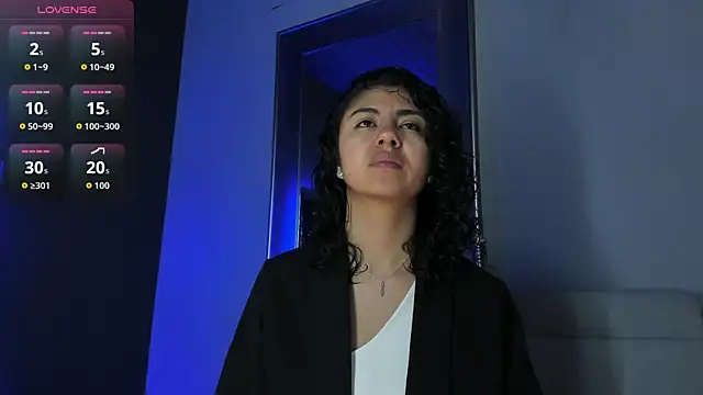 Amareto  online show from November 2025 11:43:01 AM