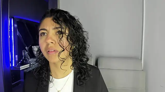 Amareto  online show from January 2026 12:10:01 PM