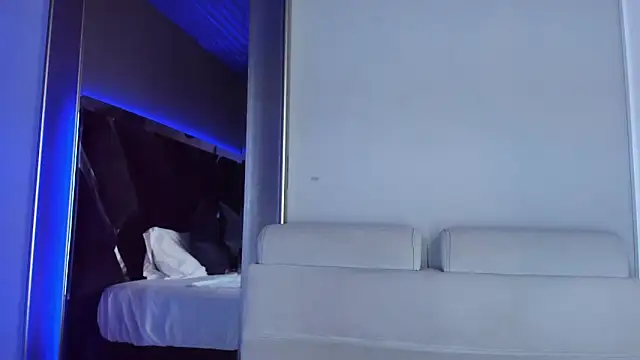 Amareto  online show from April 2026 09:15:01 AM