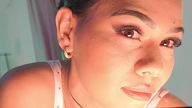 Snapshot of SakuraKato chatting on April 2026 03:33:01 AM SakuraKato online show from April 2026 03:33:01 AM