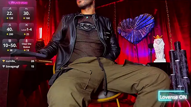 Snapshot of LatinMilk_ chatting on December 2024 07:43:01 AM LatinMilk  online show from December 2024 07:43:01 AM