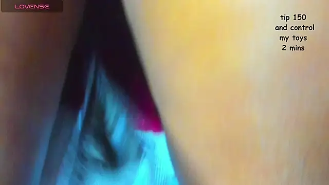 Snapshot of aphrodites_ass chatting on October 2025 05:17:02 AM aphrodites ass online show from October 2025 05:17:02 AM