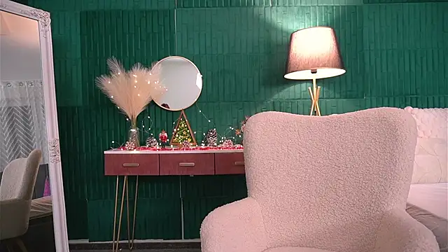 HaileyMoonn online show from December 2025 04:07:01 AM