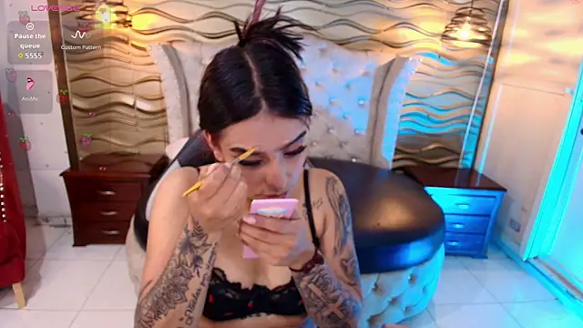 Andreita Jones online show from March 2026 12:12:02 PM