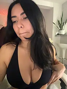 Snapshot of PetitLumiere chatting on March 2026 03:11:02 AM PetitLumiere online show from March 2026 03:11:02 AM