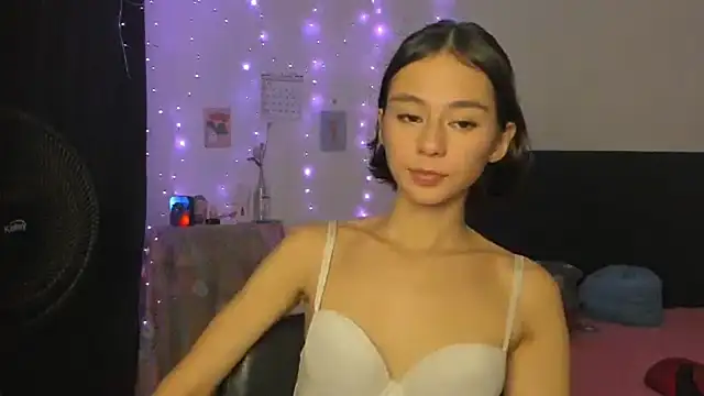 Snapshot of cute_roxana_ chatting on March 2025 11:03:02 PM cute roxana  online show from March 2025 11:03:02 PM