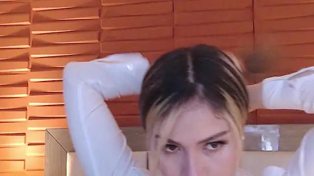 Ammy Castro online show from December 2024 03:13:01 PM