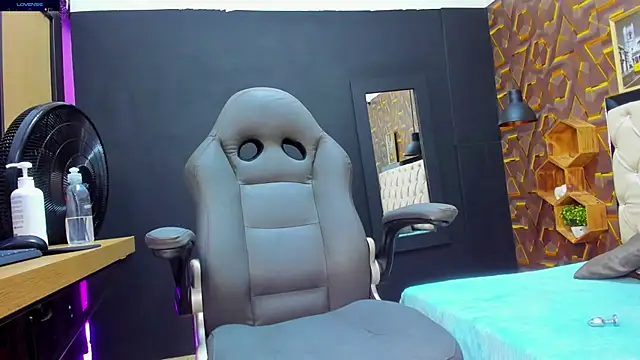 deyy madissonn online show from January 2025 07:53:02 PM