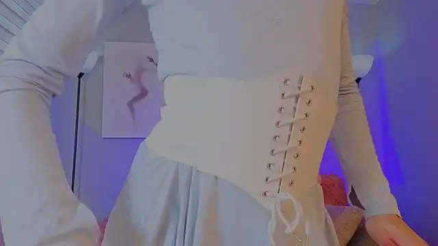 Juliana Saenzz online show from February 2026 10:25:02 PM