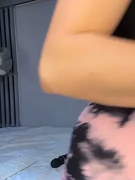 Victoria-And1 online show from December 2024 07:32:02 PM