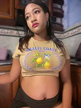 Snapshot of AleezaFrench chatting on March 2026 01:40:02 PM AleezaFrench online show from March 2026 01:40:02 PM