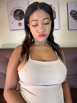 Snapshot of AleezaFrench chatting on March 2026 01:30:01 PM AleezaFrench online show from March 2026 01:30:01 PM