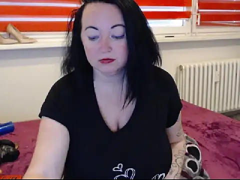 Snapshot of Alexie33 chatting on February 2025 02:02:01 PM Alexie33 online show from February 2025 02:02:01 PM