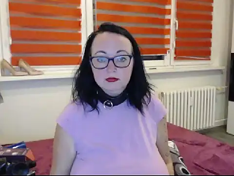 Snapshot of Alexie33 chatting on February 2025 04:32:01 PM Alexie33 online show from February 2025 04:32:01 PM