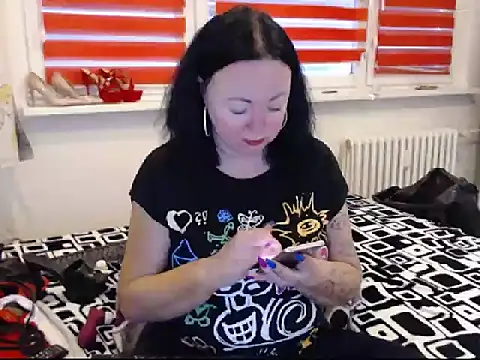 Snapshot of Alexie33 chatting on March 2025 12:00:01 PM Alexie33 online show from March 2025 12:00:01 PM