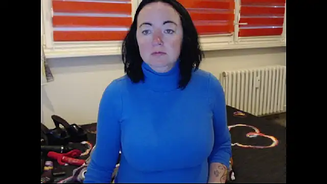 Snapshot of Alexie33 chatting on October 2025 06:25:01 AM Alexie33 online show from October 2025 06:25:01 AM