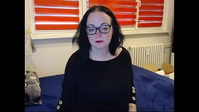 Snapshot of Alexie33 chatting on November 2025 12:27:01 PM Alexie33 online show from November 2025 12:27:01 PM