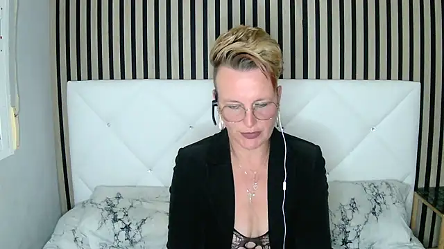 xxNoeliaxx online show from January 2025 02:09:01 PM