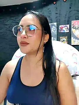 Snapshot of Janna_mnt chatting on December 2024 04:02:02 AM Janna mnt online show from December 2024 04:02:02 AM