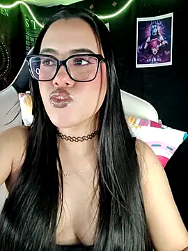 Snapshot of Janna_mnt chatting on March 2026 03:43:02 AM Janna mnt online show from March 2026 03:43:02 AM