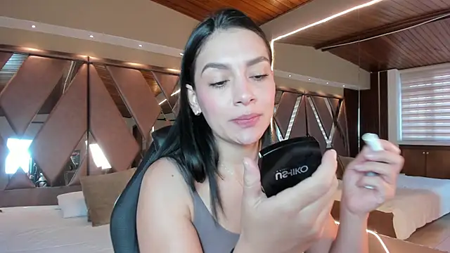 carina rossi online show from September 2025 12:18:01 PM