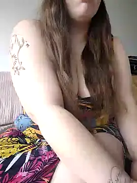 FrancaiseLynne online show from January 2025 10:02:01 AM