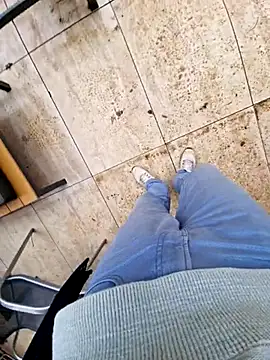 Snapshot of Lorent6969 chatting on February 2025 08:27:02 AM Lorent6969 online show from February 2025 08:27:02 AM