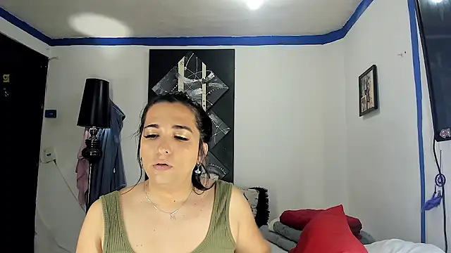 SARAMISHA online show from April 2026 04:46:02 PM