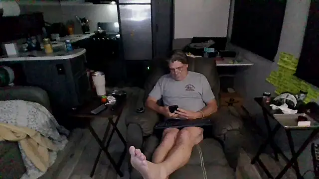 Snapshot of lateniter chatting on February 2026 01:57:02 AM lateniter online show from February 2026 01:57:02 AM