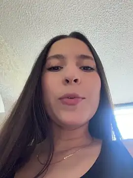 Snapshot of LittleDoll___ chatting on February 2026 01:01:02 PM LittleDoll online show from February 2026 01:01:02 PM