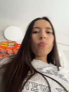 Snapshot of LittleDoll___ chatting on March 2026 01:06:02 PM LittleDoll online show from March 2026 01:06:02 PM