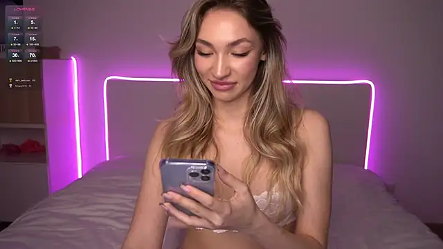 Snapshot of bailey_kat chatting on January 2025 09:03:01 PM bailey kat online show from January 2025 09:03:01 PM