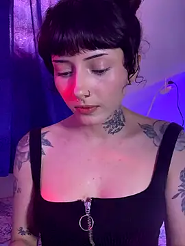 LiliJones  online show from October 2025 05:32:01 PM