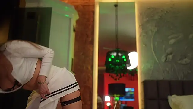 eva fashionista online show from March 2025 02:59:01 AM