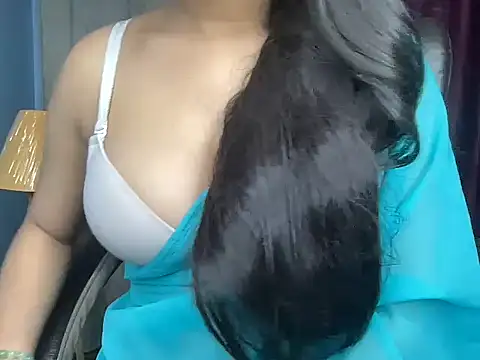 Snapshot of Karnaa_vail chatting on November 2025 05:02:01 AM Karnaa vail online show from November 2025 05:02:01 AM