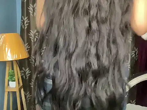 Snapshot of Karnaa_vail chatting on April 2026 05:07:01 AM Karnaa vail online show from April 2026 05:07:01 AM