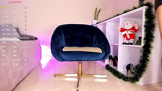 Itzeldreams online show from December 2024 03:53:02 PM